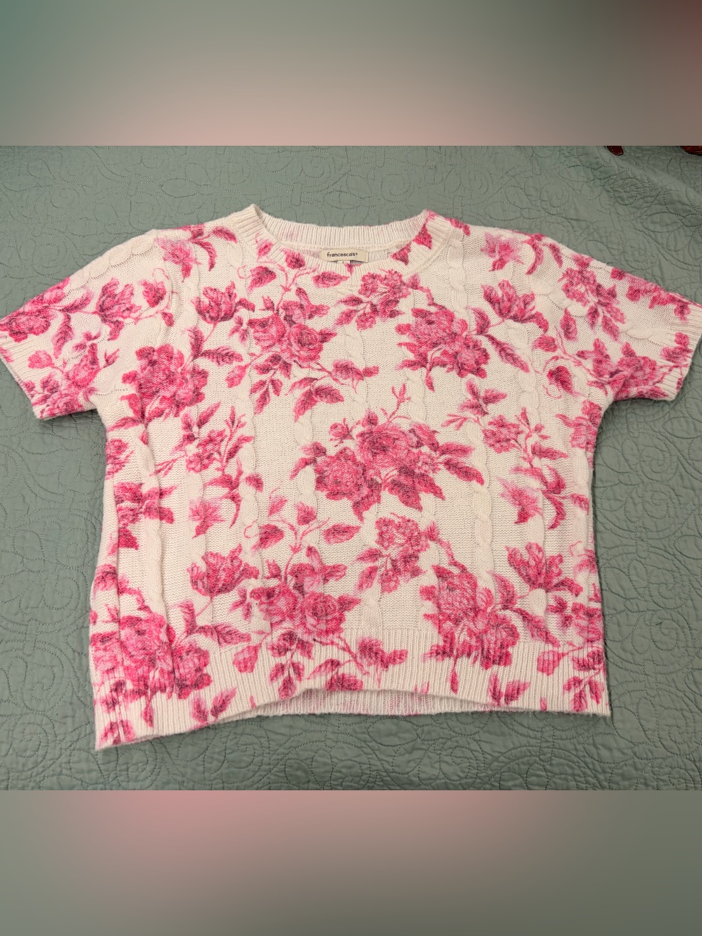 Francesca's Collections Pink Floral Knit Short-Sleeve Top